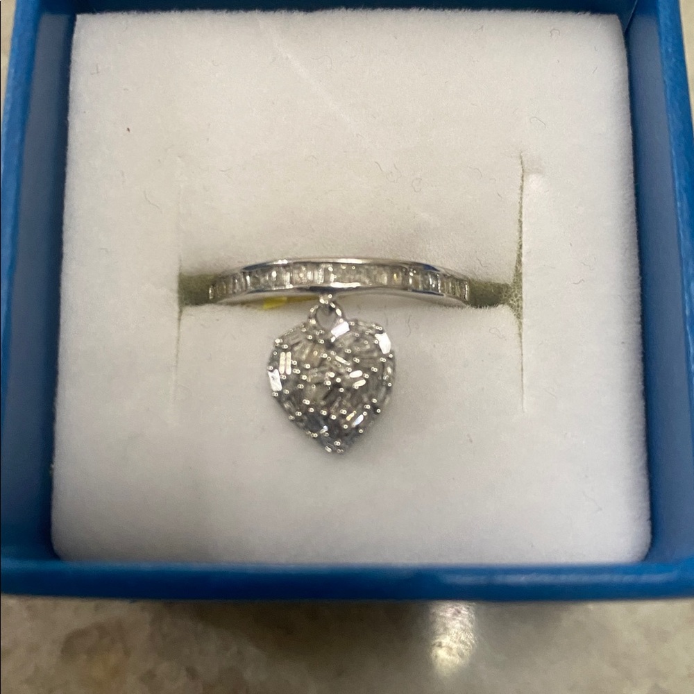 Giuseppe Perez Elegant 925 Silver Heart Ring with Diamonds brand new & Stamped